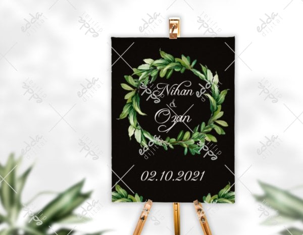 Siyah Zemin Üzerinde Yeşil Yapraklar Desenli Karşılama Panosu