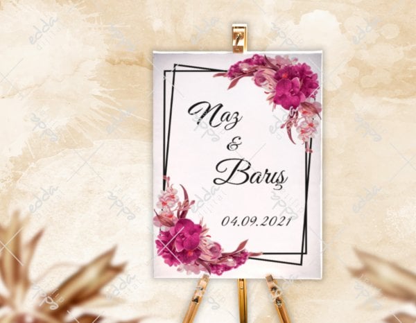 Fuşya Renk Çiçekli Karşılama Panosu