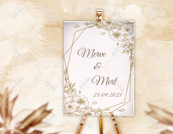 Beyaz Zemin Üzerine Çiçekli Karşılama Panosu