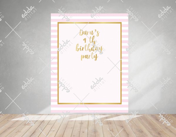 Pembe Doğum Günü Afişi