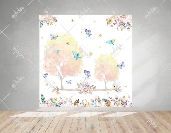 Renkli Kelebekler ve Ağaç Temalı Parti Afişi