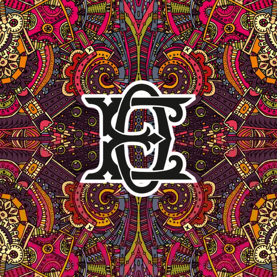 Renkli Etnik Desenli Dans Pisti Kaplaması